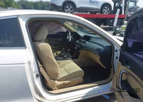 2009 Honda Accord 2.4 Ex из США, поврежденный, VIN 1HGCS117X9A015946